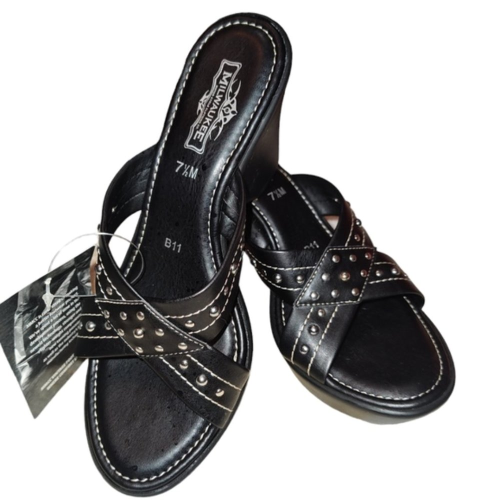 Milwaukee leather wedge shoes